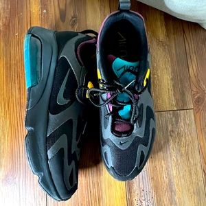 Nike AirMax Size 11 like new